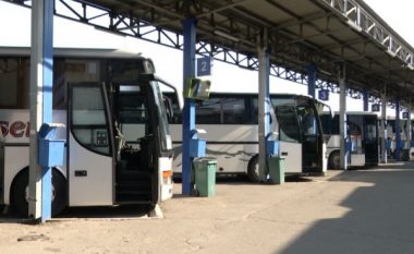 Komunat kërkojnë nga Qeveria t’ua përmbush kërkesat transportuesve publikë