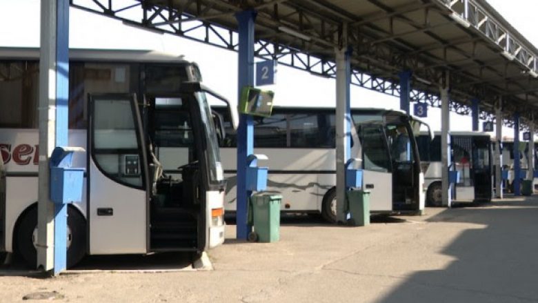 Komunat kërkojnë nga Qeveria t’ua përmbush kërkesat transportuesve publikë