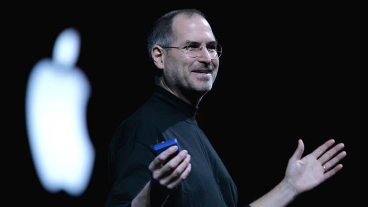Si e kalonte Steve Jobs kohën e lirë dhe a ishte një shef i ashpër? Asistentja e tij rrëfen të pathënat