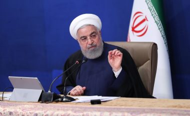 Deputetët iranianë bëjnë kallëzim penal ndaj presidentit Rouhani