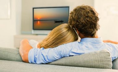Shikoni TV para intimitetit: Nuk jeni të vetëdijshëm sa keq ndikon në jetën tuaj seksuale!