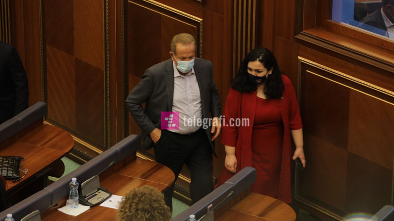 Pacolli për seancën e zgjedhjes së presidentit: Nuk fjeta deri në orën 3 të natës, Osmanit ia sigurova dy vota