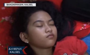 ‘Bukuroshja e Fjetur e jetës reale’, kjo vajzë nga Indonezia fle për 13 ditë me radhë