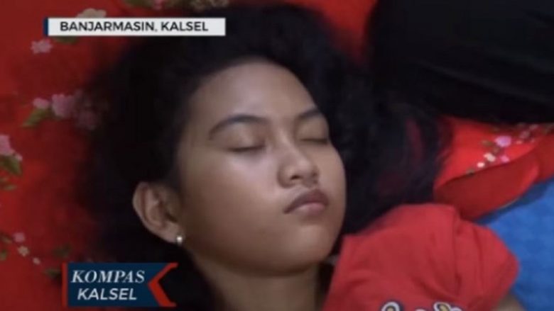 ‘Bukuroshja e Fjetur e jetës reale’, kjo vajzë nga Indonezia fle për 13 ditë me radhë