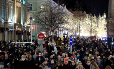 Protesta në Moskë, policia arreston mbi 400 mbështetës të Navalnyt