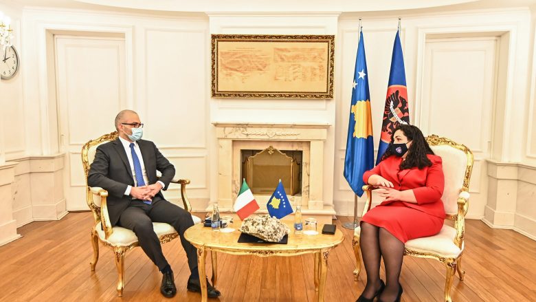 Urimi i ambasadorit italian për Vjosa Osmanin: Italia do ta mbështes rrugën euro-atlantike të Kosovës