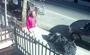 Kamerat e sigurisë kapin të riun duke përplasur për tokë të moshuarin në Manhattan, policia në kërkim të dyshuarit