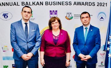 UBT nderohet me çmimin “Best Innovative Education 2021” nga Annual Balkan Business Awards në Sofje të Bullgarisë