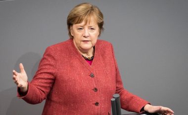 Merkel u thotë gjermanëve se janë të nevojshme rregulla ‘të ashpra’, për të ndaluar COVID-19
