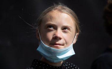 Greta Thunberg dhuron 100 mijë euro për shpërndarjen e vaksinave