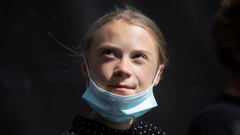 Greta Thunberg dhuron 100 mijë euro për shpërndarjen e vaksinave