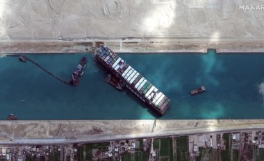 Egjipti kërkon dëmshpërblim prej 900 milionë dollarëve shkaku i bllokimit të Kanalit të Suezit