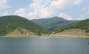 Policia: Vajza e zhdukur nga Graçanica nuk është gjetur ende, kërkimet po vazhdojnë edhe në liqenin e Badovcit