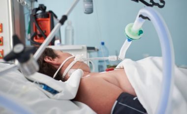 Skandal në Sarajevë – pacientët me coronavirus po vdesin shkaku i respiratorëve të dobët kinez?