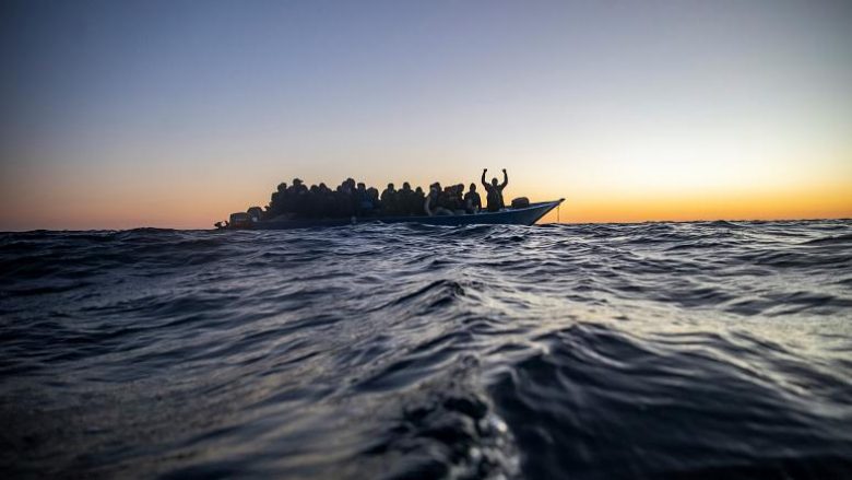 Rrënojat e një anije gjenden në brigjet e Libisë, dyshohet për 130 të vdekur gjatë rrugës për në Evropë