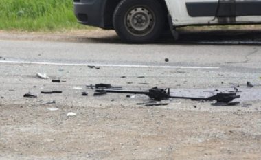 Aksident trafiku në rrugën Klinë – Gjakovë, lëndohet një person