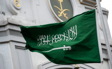 Arabia Saudite ekzekuton tre ushtarë për “tradhti të lartë”