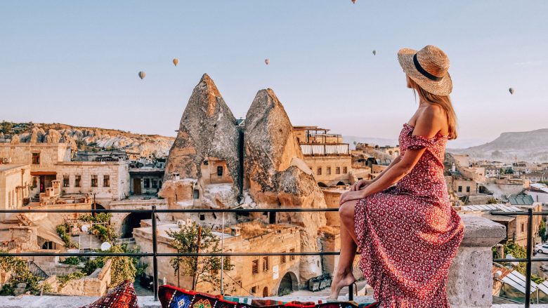 Brenda qytetit nëntokësor mahnitës të Turqisë – Cappadocia