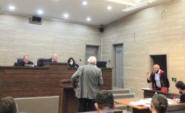 Azem Vllasi dëgjohet si dëshmitar në rigjykimin e rastit “Syri i Popullit”, polemika mes anëtarit të trupit gjykues dhe njërit avokat