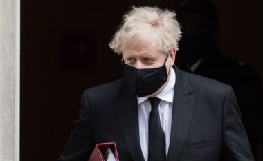 Boris Johnson anulon udhëtimin në Indi për shkak të situatës me COVID-19