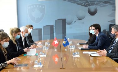Ambasadori i Zvicrës në takim me Muratin, shpreh përkushtimin për rritjen e bashkëpunimit me Kosovën