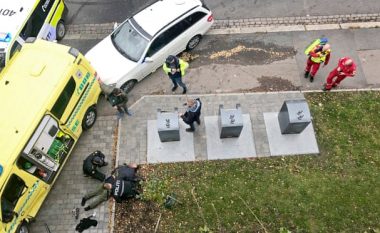 Pati vjedhur ambulancën dhe u përpoq që të ‘shkelë’ këmbësorët – burri norvegjez përballet me gjyqin