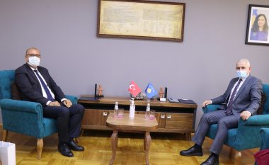 Sveçla takoi ambasadorin turk: Luftimi i krimit të organizuar dhe korrupsioni janë kryefjala e kësaj qeverie