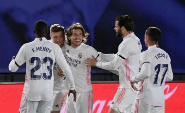 Real Madridi triumfon ndaj Barcelonës në El Clasico dhe bëhet lider i ri në La Liga