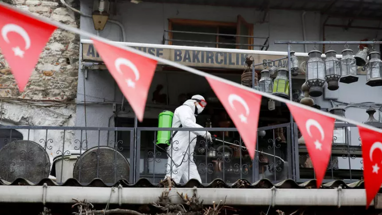 Turqia njofton masat e reja kundër virusit, gjatë muajit të Ramazanit
