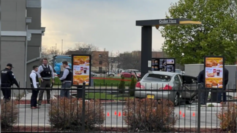 “Oh …! Ata vranë një fëmijë!”: Hapësirat e McDonald në Çikago shndërrohen në skenë tmerri – vritet një fëmijë, babai i saj plagoset rëndë