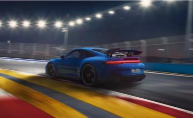 Testi i qëndrueshmërisë: Porsche kaloi 5 mijë km duke vozitur me shpejtësi konstante prej 300 km / orë