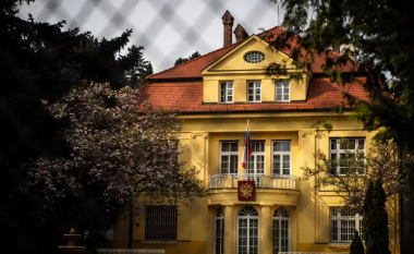 Sllovakia dëbon tre diplomatë rusë