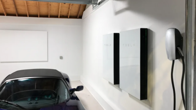 Tesla dëshiron ta bëjë çdo shtëpi një vend që do të gjeneronte energji elektrike