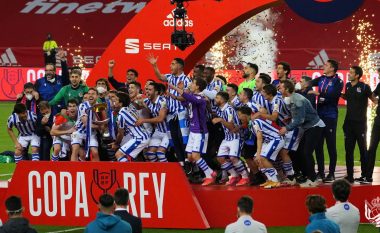 Real Sociedadi mposhti Athletic Bilbaon në finale dhe fitoi trofeun e Copa del Rey pas 34 vitesh