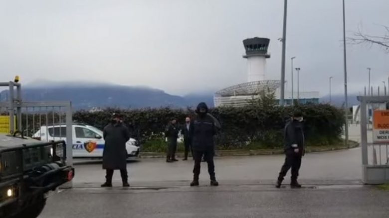 Bllokimi i Aeroportit të Rinasit, policia areston disa kontrollorë