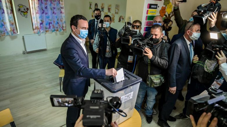 Kurti: U ktheva në Kosovë, votimi është detyrë qytetare për ata që e duan demokracinë