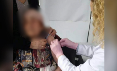 Vaksinohen dy persona mbi 100 vjeç në Skenderaj, Bekim Jashari u bën thirrje institucioneve të angazhohen për sigurimin e dozave tjera
