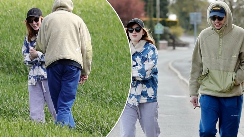 Pete Davidson dhe Phoebe Dynevor konfirmojnë romancën e tyre, fotografohen së bashku në një shëtitje në Stoke-on-Trent