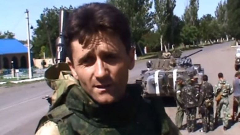 Videoja në YouTube flet se si serbët mund të bëhen mercenarë ushtarak të Vladimir Putinit në Ukrainë