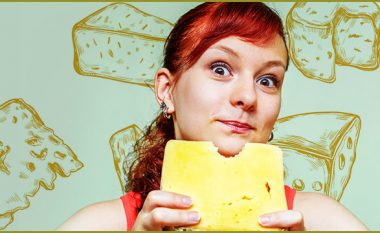 Çfarë i ndodh organizmit kur konsumoni djathë në mëngjes