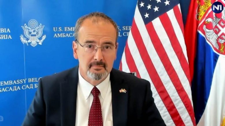 Ambasadori amerikan në Beograd: Normalizimi i raporteve Kosovë-Serbi duhet të përfshijë njohjen e ndërsjellë