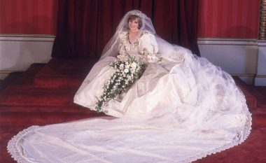 Fustani i nusërisë së Princeshës Diana do të shfaqet për herë të parë në Pallatin Kensington