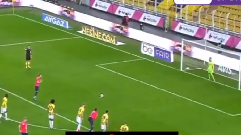 Florent Hadërgjonaj e mbajti në ankth Fenerbahcen me golin e shënuar nga penalltia