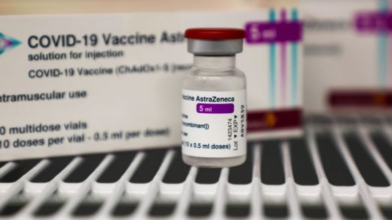 Ka një lidhje ‘të qartë’ midis rasteve të rralla të mpiksjes së gjakut dhe vaksinës AstraZeneca, thotë zyrtari i Agjencisë Evropiane të Barnave