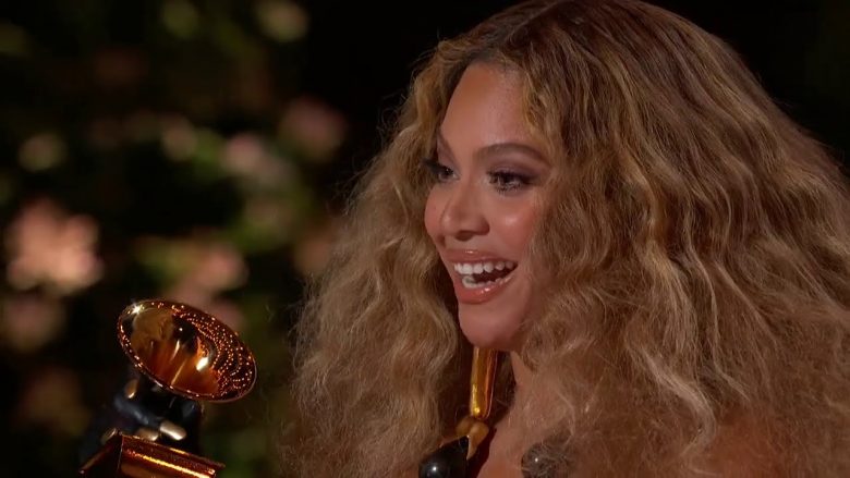 Beyonce feston pesëvjetorin e albumit të saj ikonik “Lemonade”