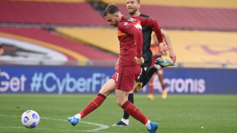 Roma vazhdon luftën për top katërshe – fiton me rezultat minimal ndaj Bolognas