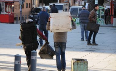 Papunësia dhe korrupsioni largojnë të rinjtë nga Shqipëria