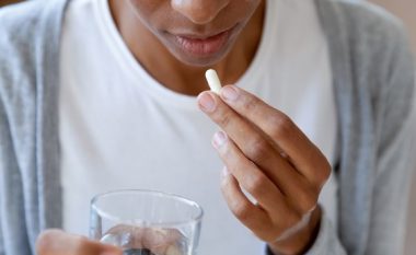 Pfizer po teston një pilulë që mund të bëhet “kurimi i parë në shtëpi për COVID-19” – mund të jetë gati këtë vit
