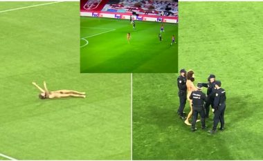 Tifozi lakuriq, por me mjekër e flokë të gjata ndërprenë ndeshjen Granada – Manchester United për disa momente