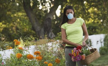 Pesë ilaçe natyrore që do të zvogëlojnë simptomat e dhimbshme të alergjisë në polen!